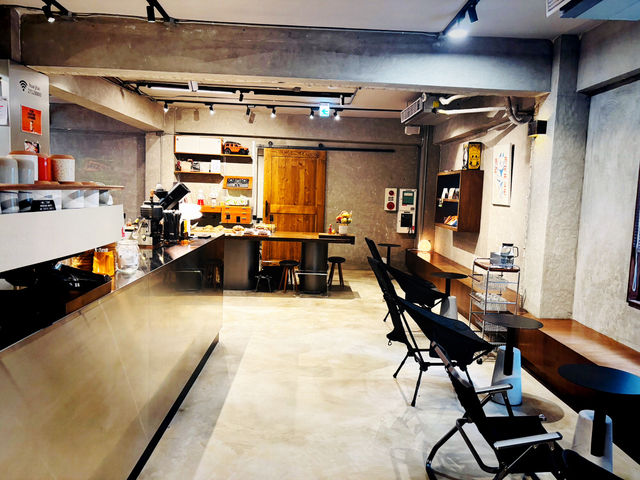 麵包控兒子和咖啡狂媽媽，週末下午茶時光