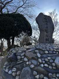 1950년 인청상륙작정의 성공을 기념하는 비문이 새겨져 있는 맥아더 장군 동상🇰🇷