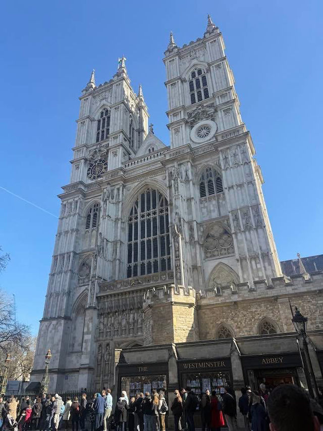 The Houses of Parliament: A Seat of Power 