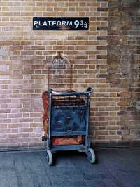 Platform 9¾, a must-visit tourist hotspot espeacially Harry Portter fans!