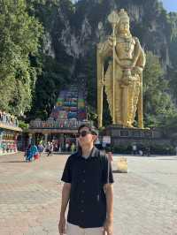 Batu Caves: A Majestic Stairway to Malaysia’s Hidden Wonders