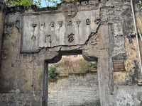 Dawn on Mountain City Trail: Where Chongqing’s Heartbeat Comes Alive