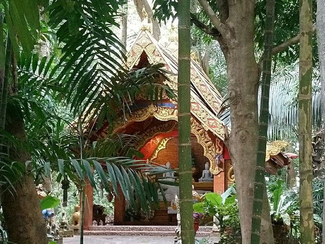 วัดสวย.. วัดจำปา @เชียงของ