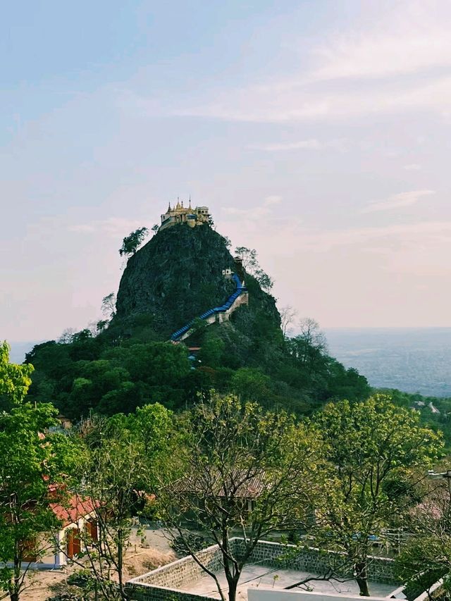 緬甸曼德勒著名景點：波巴山，適合打卡拍照📸