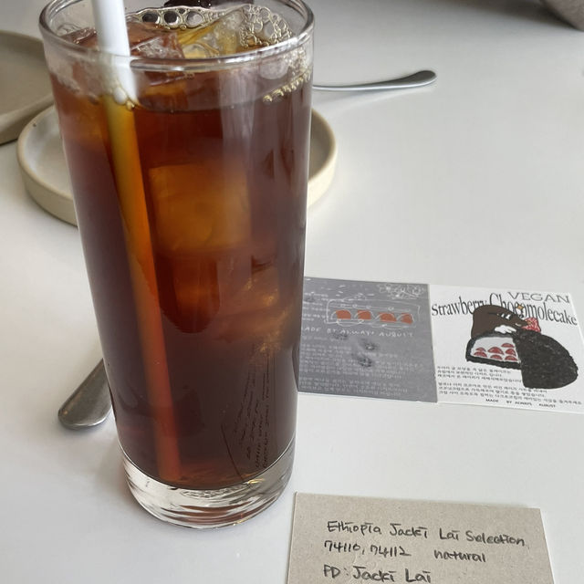 서울 연남동 / 분위기 좋고 맛도 좋은 카페 올웨이즈어거스트 제작소
