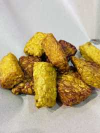 Ayam Gepuk Ratu: Bold Flavors, Local Roots, and a Sustainable Touch 