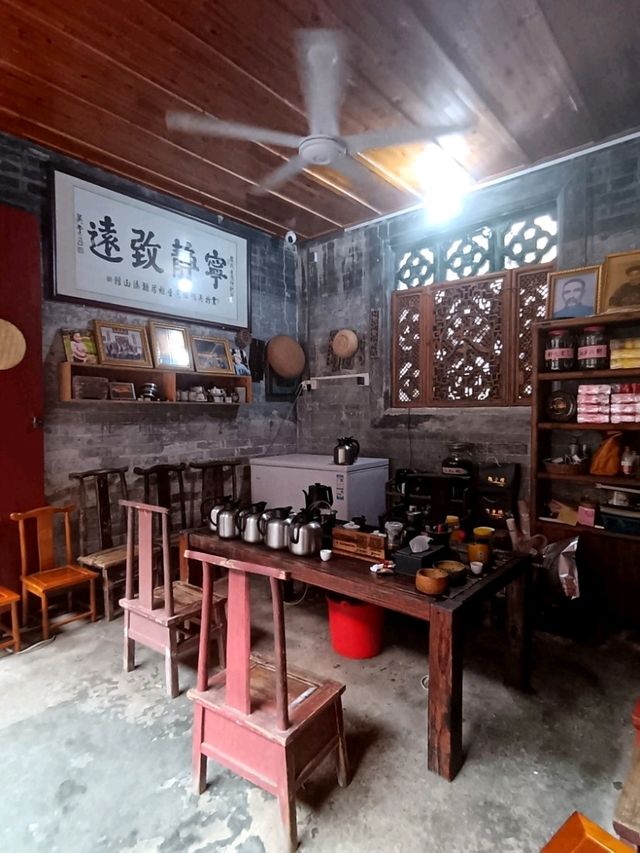 A Timeless Stay at Changdi Inn, Fuyu Tulou