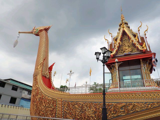 วัดชลอ นนทบุรี
