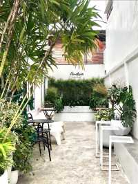 Hometown Café (โฮมทาวน์ คาเฟ่)