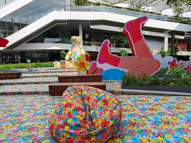 พาชม นิทรรศการ  MEGA ART JOURNEY 2025
