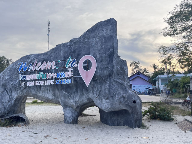 Sunsets & Serenity: A Romantic Escape to Koh Lipe