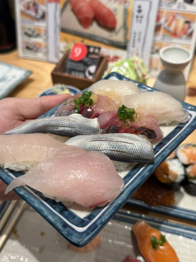 관광객도 현지인도 모두 인정한 후쿠오카 스시 맛집 ‘사시스’