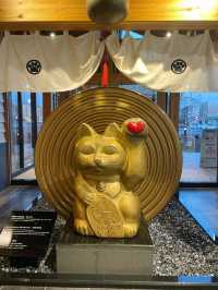 【名古屋景點推薦】 常滑巨大招財貓｜機場順遊的超萌打卡點🐾