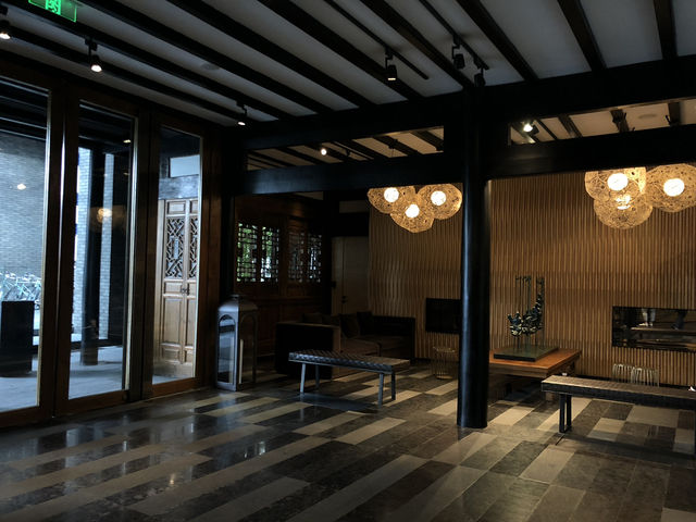 下塌｜地板中的天花板？｜The Temple House Chengdu
