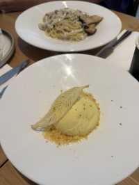Australian breakfast at Gazoz Cafe Batam with newest outlet 