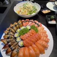 Sashimi và sushi ngon tuyệt vời ❤️❤️