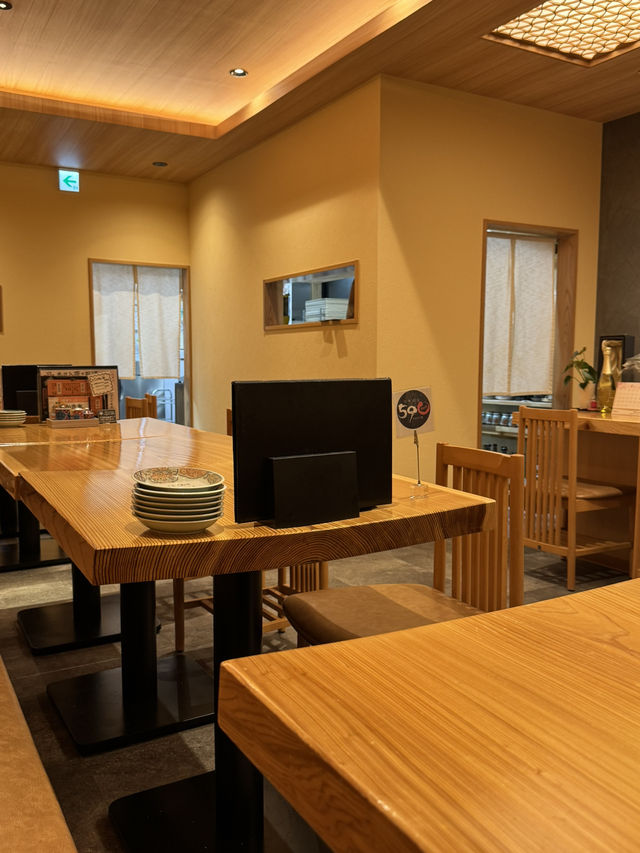 【福岡グルメ】旬の新鮮な魚やメニューが豊富な居酒屋🐟