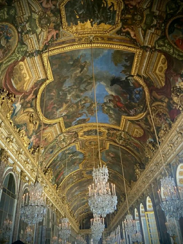 Palace of Versailles – A Journey into Royal Grandeur