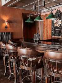 🕰️ Vintage Glamour in the Heart of Bangkok – Hotel Muse Bangkok  🏨🍸🌆