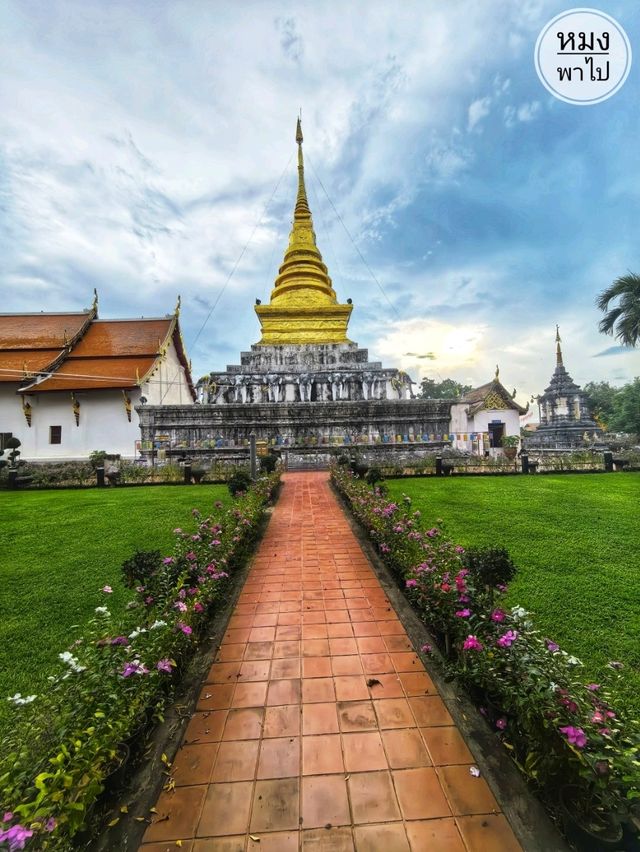 วัดพระธาตุช้างค้ำ จ.น่าน ยามสายๆ