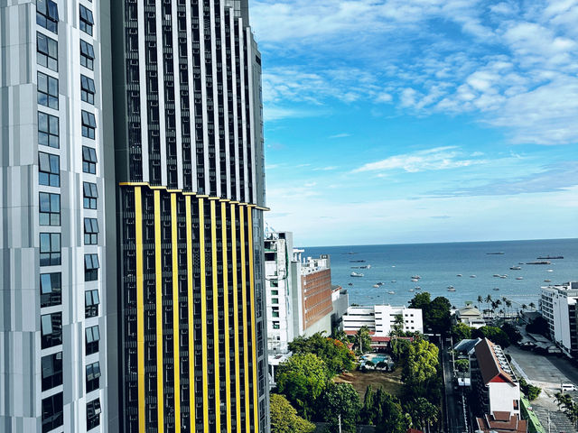 The best view accommodation in pattaya area with affordable rates 