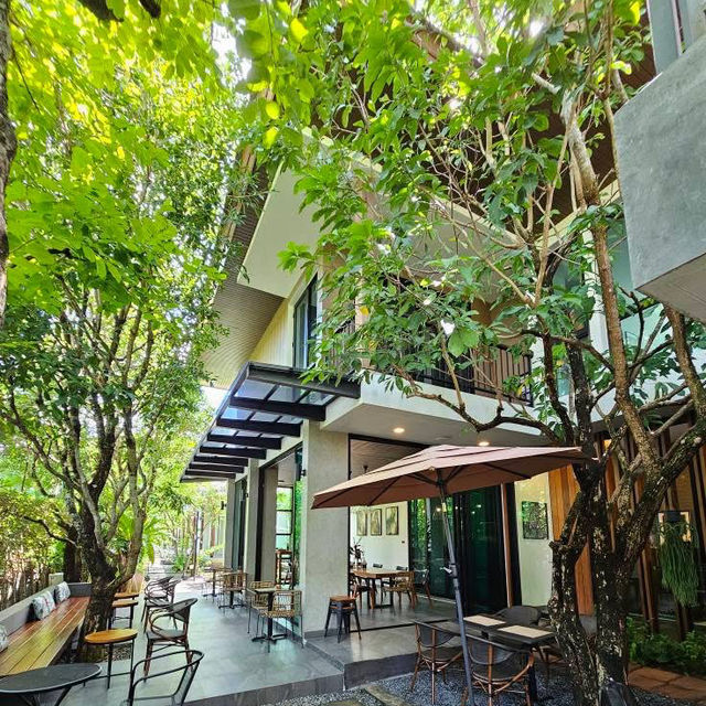U Isara Trang” – คาเฟ่ท่ามกลางธรรมชาติ