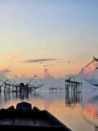 ล่องเรือทะเลน้อย