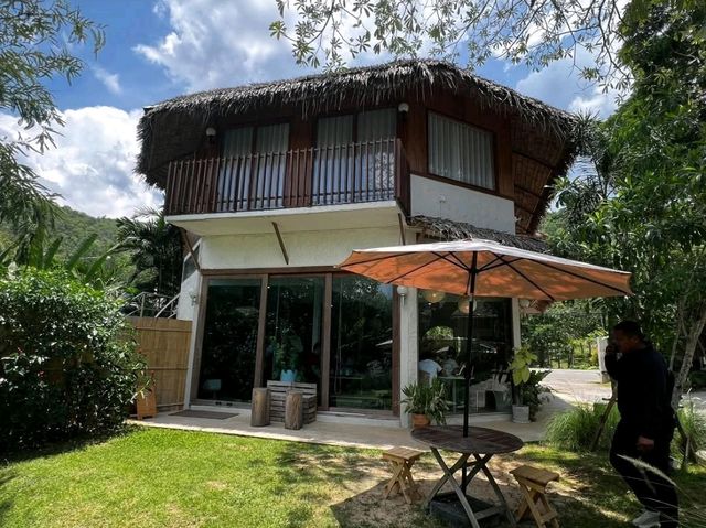 Le La Lake Resort and Spa  