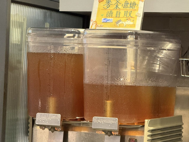 50年不熄火的深夜食堂！鴨肉榮，桃園大廟旁的晝夜美味傳奇 