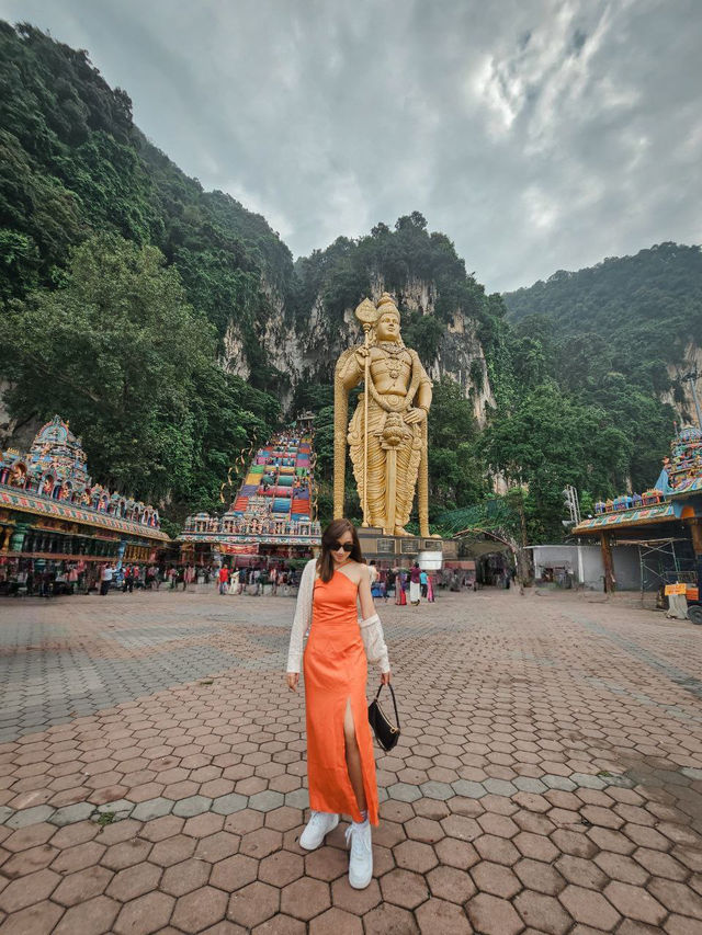 🌈✨ Batu Caves – Where culture meets color and nature