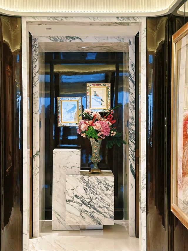 🌇🌿 Island Shangri-La Hong Kong – A Peaceful Pocket of Luxury in the Skies 💫🇭🇰
