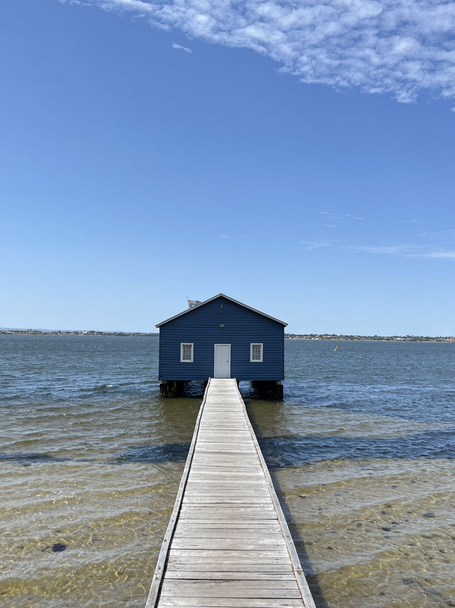 💙 Perth’s Iconic Blue Boat House: Simplicity Meets Serenity 🛶🌊