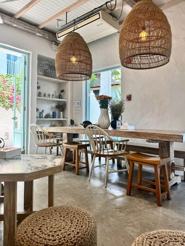 คาเฟ่ Vibes ดี จุดเช็คอินที่ไม่ควรพลาด 📍หัวหิน