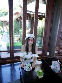 ร้านน้ำชาตรงทางขึ้นวัดบนบานาฮิลล์