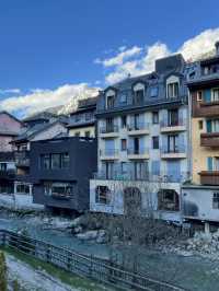 Chamonix-Mont-Blanc เมืองสกีรีสอร์ทของฝรั่งเศส