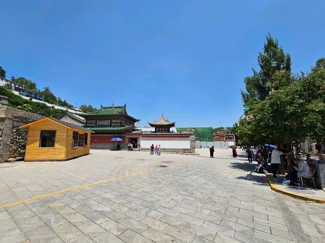 Exploring Kumbum Monastery — A Sacred Land of Tibetan Culture and Art