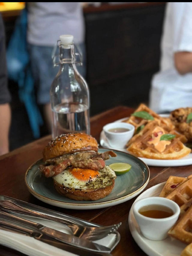 Don’t Leave KL Without This Soft Shell Crab Burger — Plus A Stunning KLCC Airbnb Stay! 🇲🇾🦀
