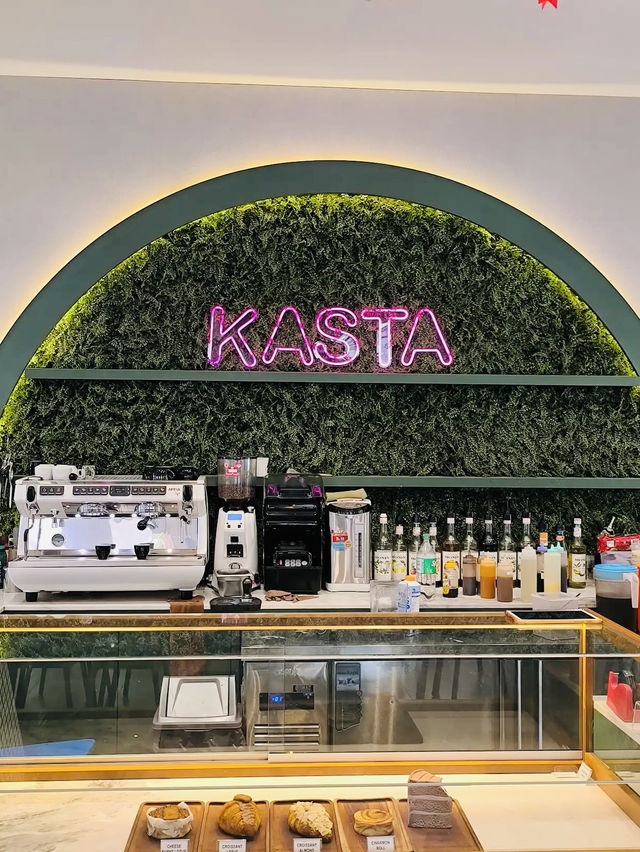 From Lazy Bags to Latte Art, Kasta’s Signature Flow