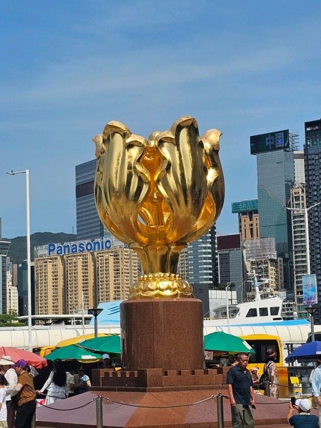 中國旅客必到的香港景點之一：金紫荊廣場