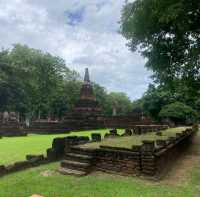 อุทยาน ประวัติศาสตร์มรดกโลก  กําแพงเพชร