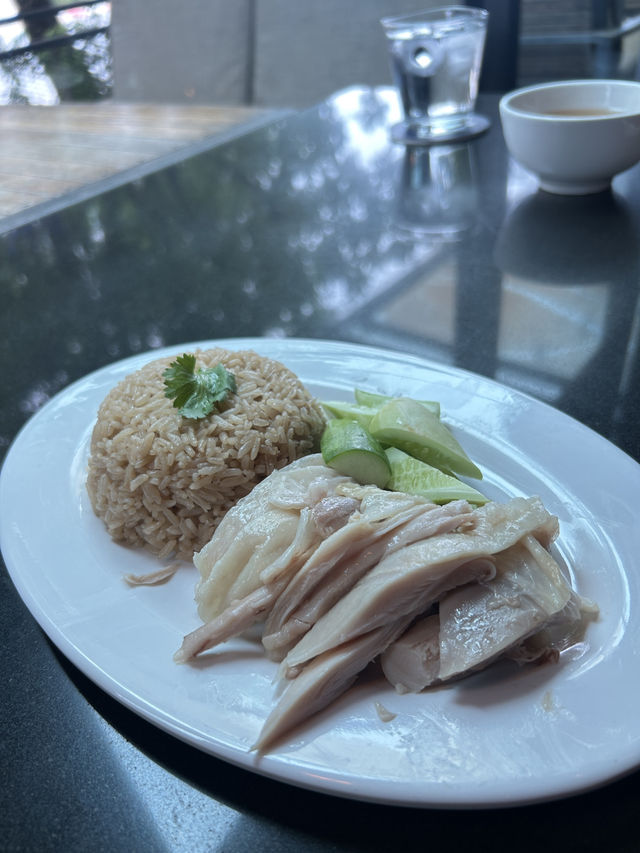 รีวิวข้าวมันไก่ 8 Bistro