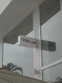 1986 Cafe & Stay