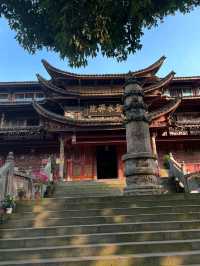 Emeishan Is a Workout and a Spiritual Reset All in One