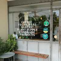 💛Lilou & Laliart – บ้านกาแฟอบอุ่นใจกลางอารีย์