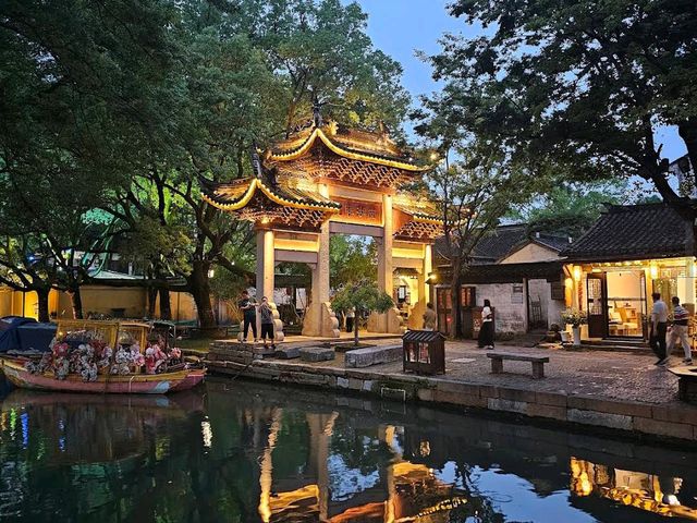 Zhouzhuang Water Town (Jiangsu)