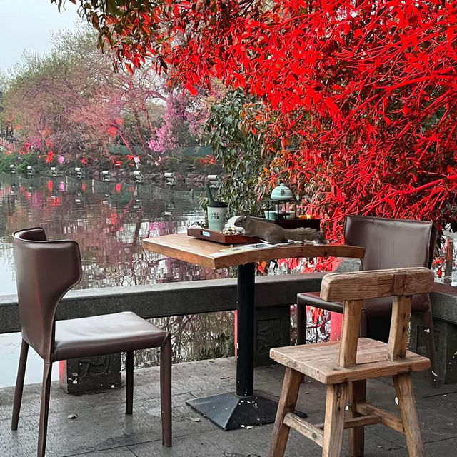 🌅 West Lake (西湖): A Grand Stage of Nature and Culture