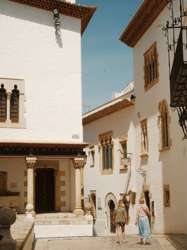 Sitges | A Relaxed Seaside Escape from Barcelona 🌊🏖️