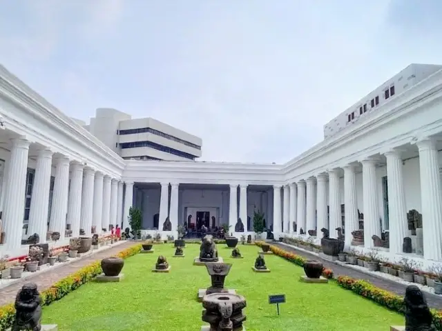 Museum Nasional Indonesia – The Treasure of Nusantara! 🇮🇩
