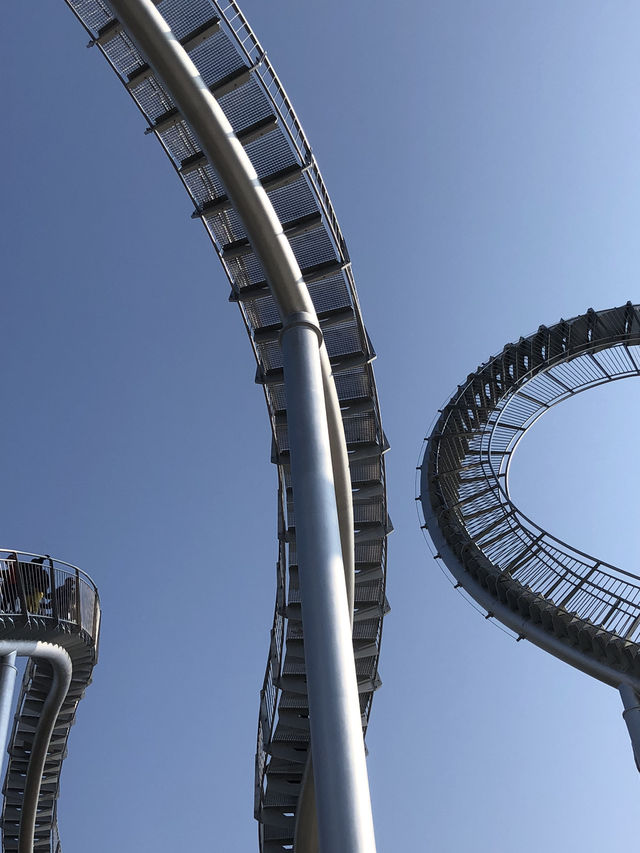 🚀 포항 명물 스페이스워크,  바다 위를 걷는 짜릿한 경험! 스릴 넘치는 포항 여행 코스