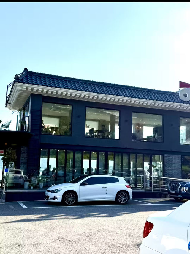 부산 기장 바다뷰 카페 🌊 카페 오시오에서 즐기는 여유 부산 기장 바다뷰 카페 🌊 카페 오시오에서 즐기는 여유